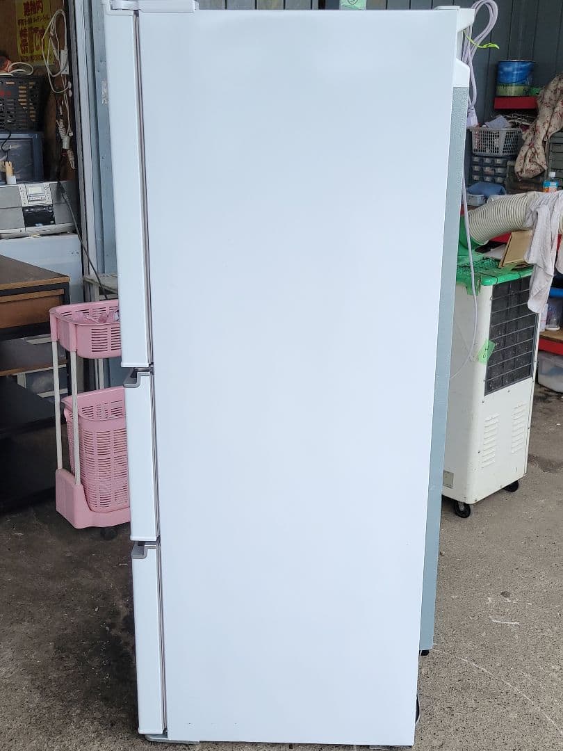 Hisense 3ドア冷凍冷蔵庫 282L HR-D2801W 2020年製