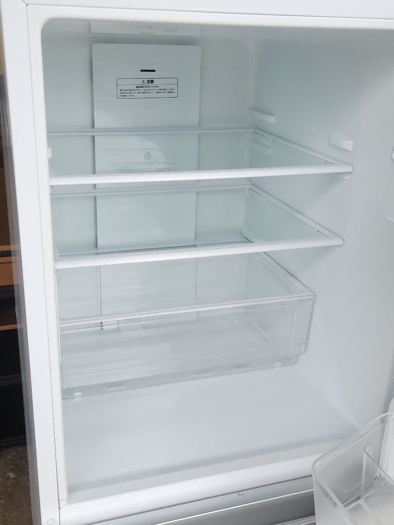 Hisense 3ドア冷凍冷蔵庫 282L HR-D2801W 2020年製