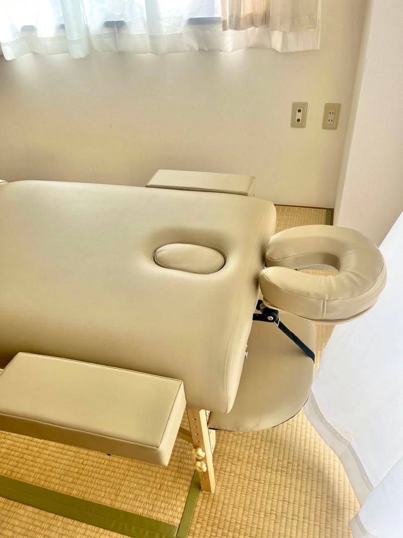 エステ✳︎マッサージベッド✳︎有孔タイプ✳︎