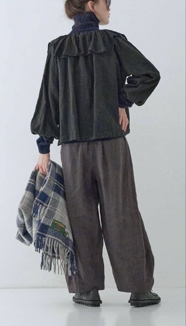 ネストローブ2023AW 起毛リネンコクーンパンツ　インクブラック