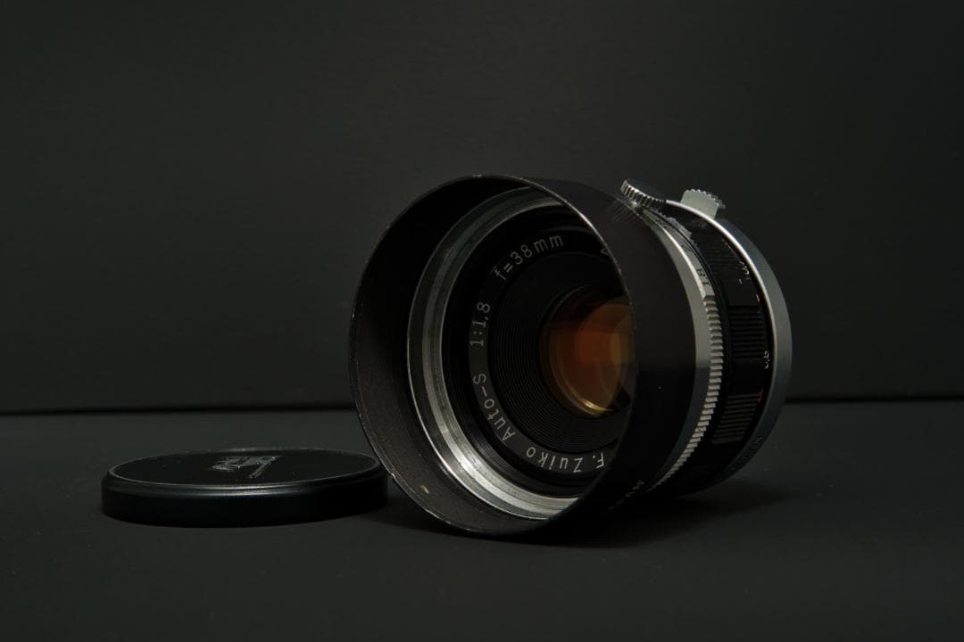 【美品フード付】OLYMPUS F.Zuiko Auto-S 38mm F1.8