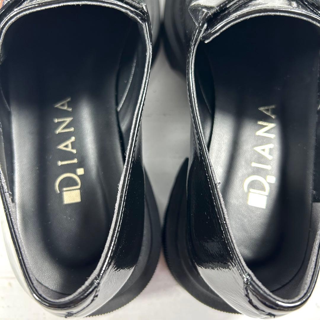 DIANA シュリンクエナメル ローファー　ビジュー　22.0