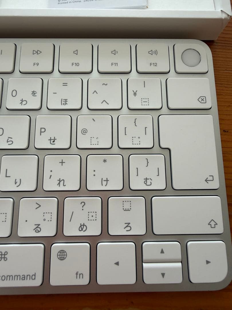 Magic Keyboard with Touch ID lightning版