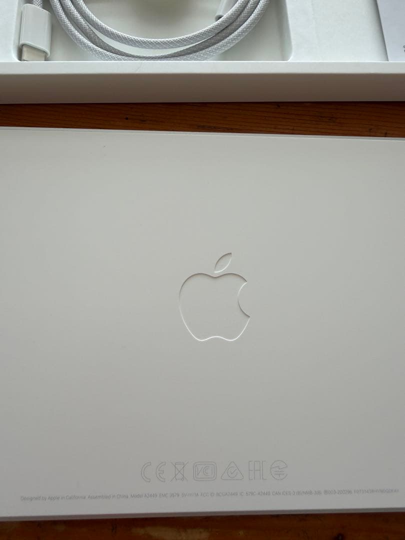 Magic Keyboard with Touch ID lightning版