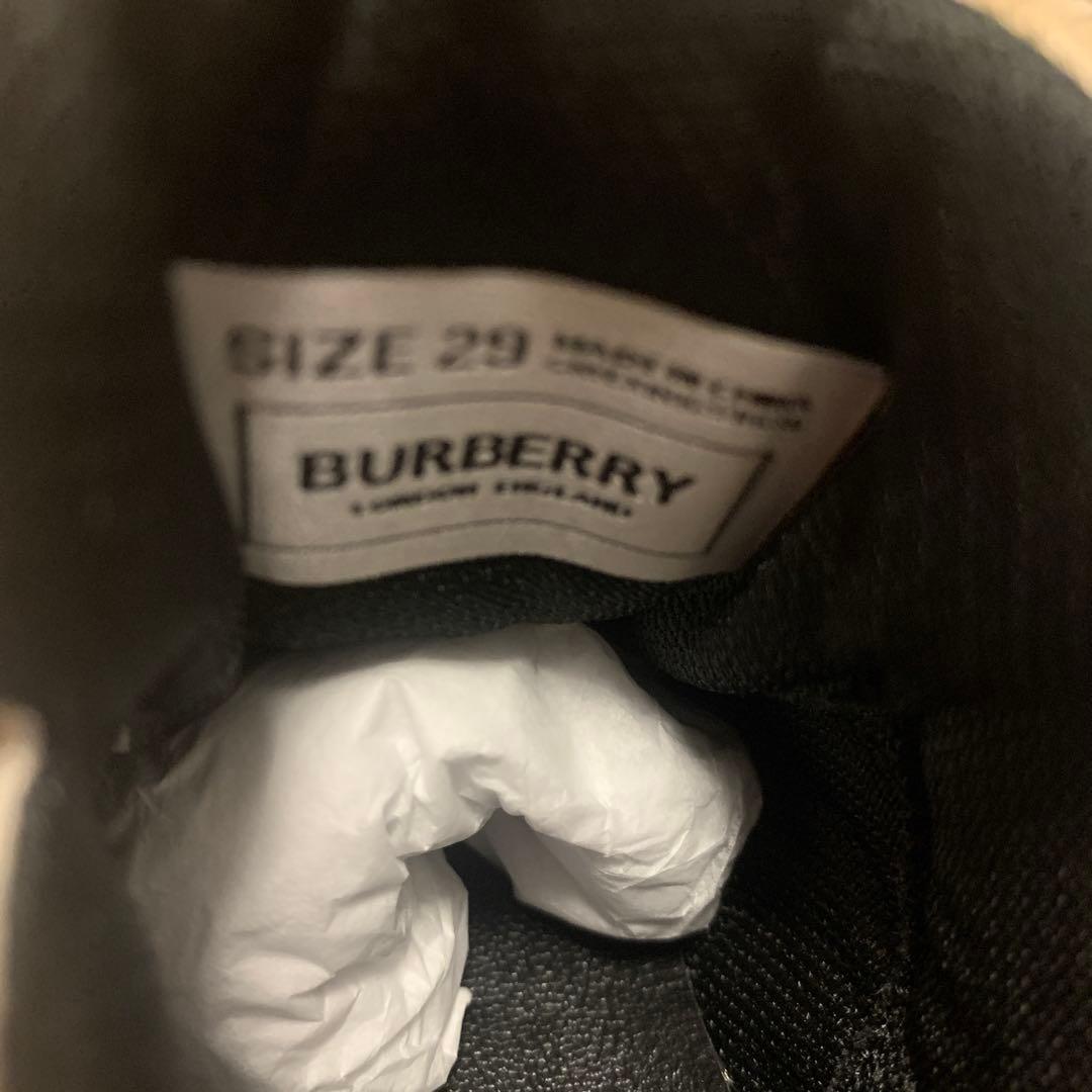 Burberry ローカットスニーカー ベージュ/黒/赤