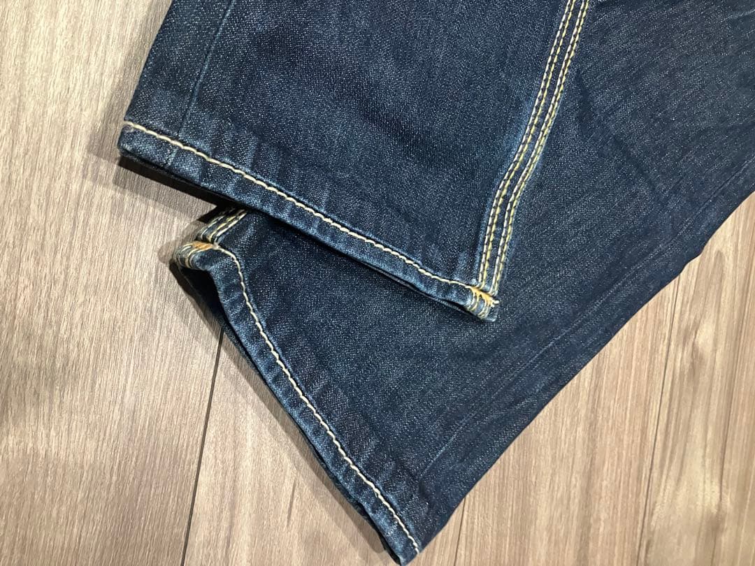 TRUE RELIGION デニム