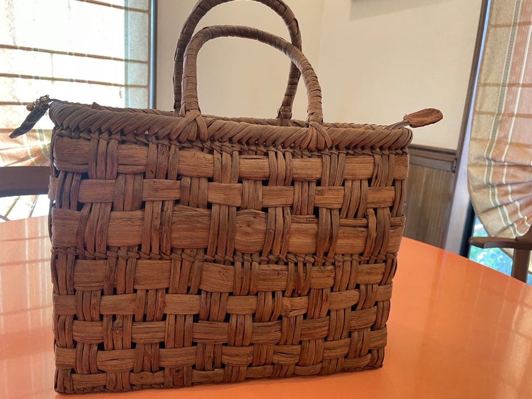 山形産　山葡萄の蔓で編んだバッグ