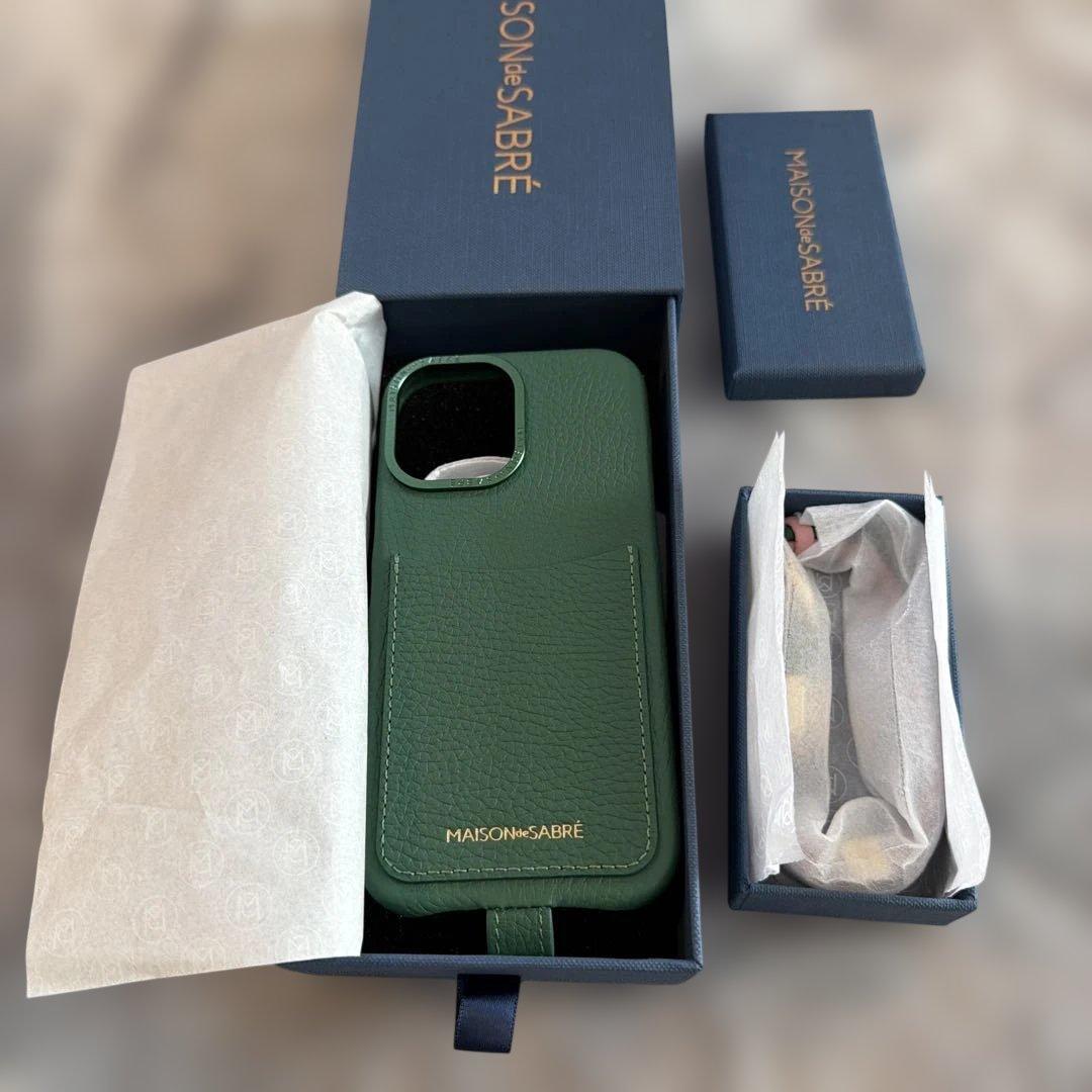 【新品】MAISON de SABRÉ グリーン iPhone17ケース
