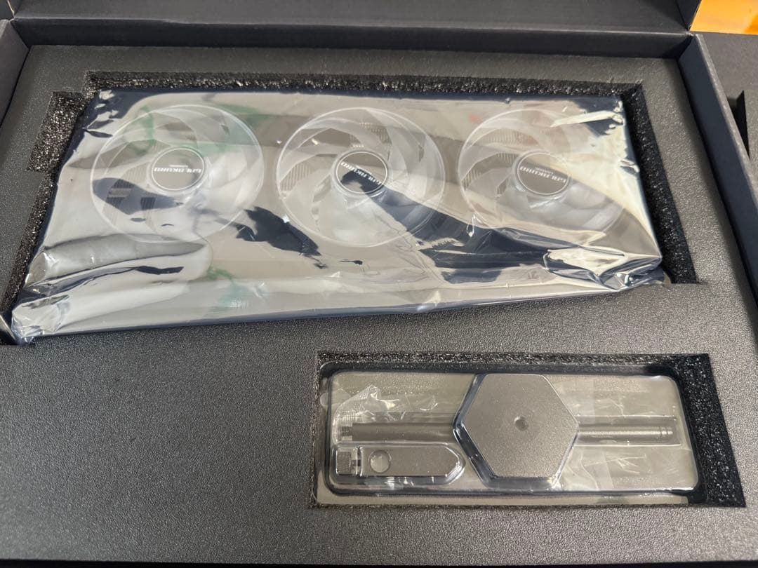 【中古美品】GALAKURO GeForce RTX 5080