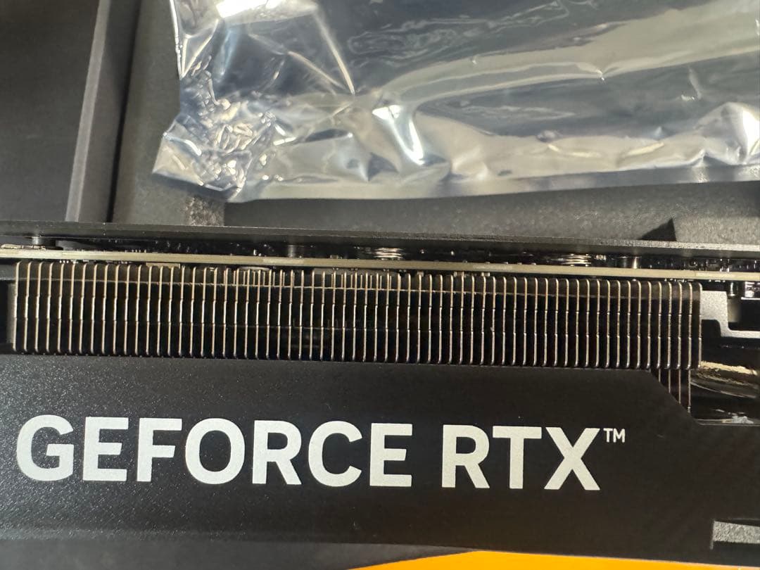 【中古美品】GALAKURO GeForce RTX 5080