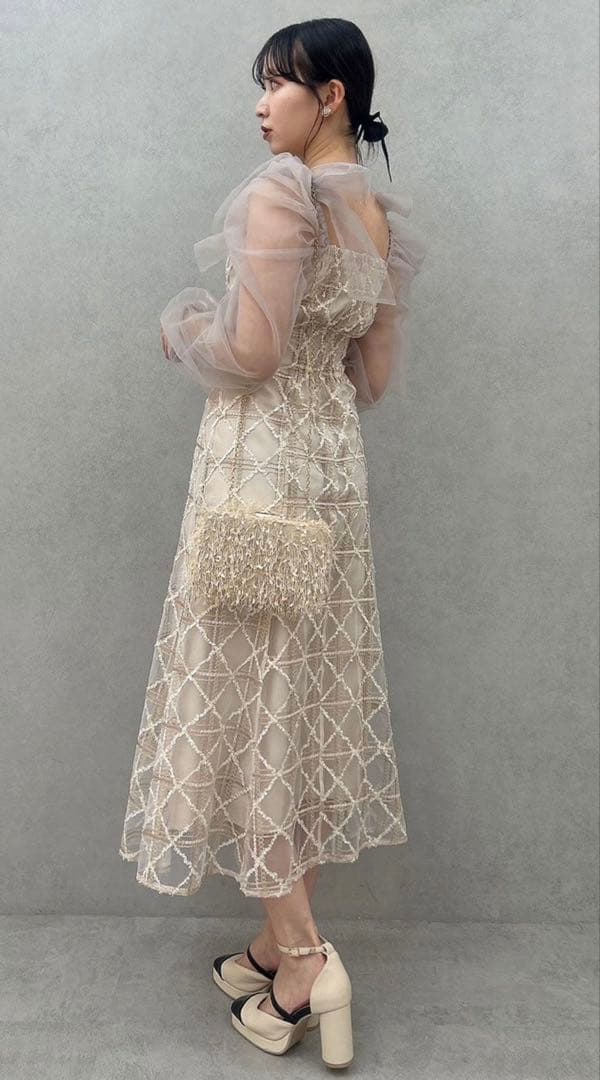 レースリボンオフショルドレス