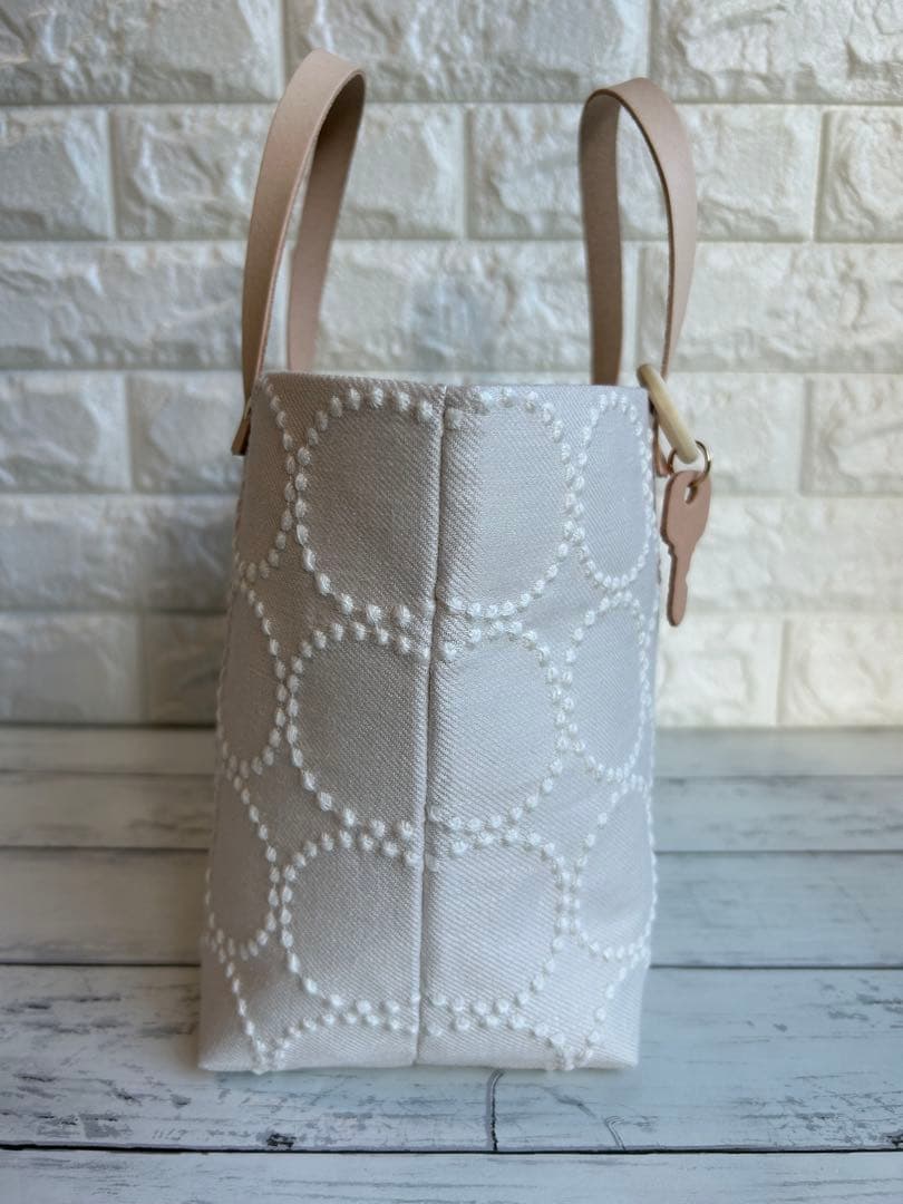 【1072】ミナペルホネンタンバリントートバッグ　ベージュ×ホワイト