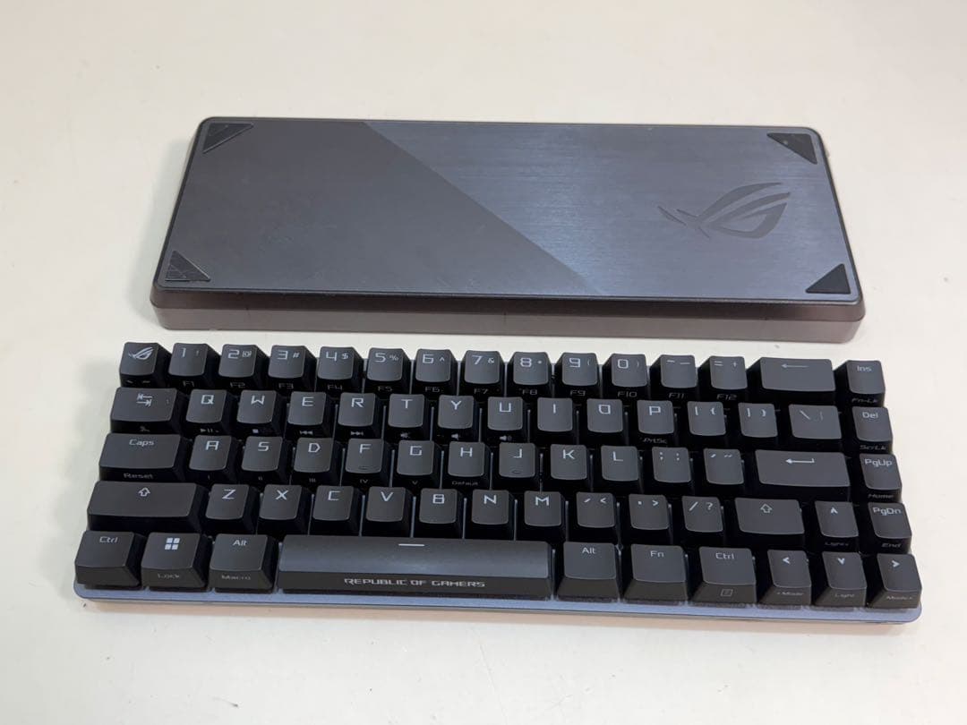 ASUS M602 ROG FALCHION ACE／NXRD／BLKキーボード