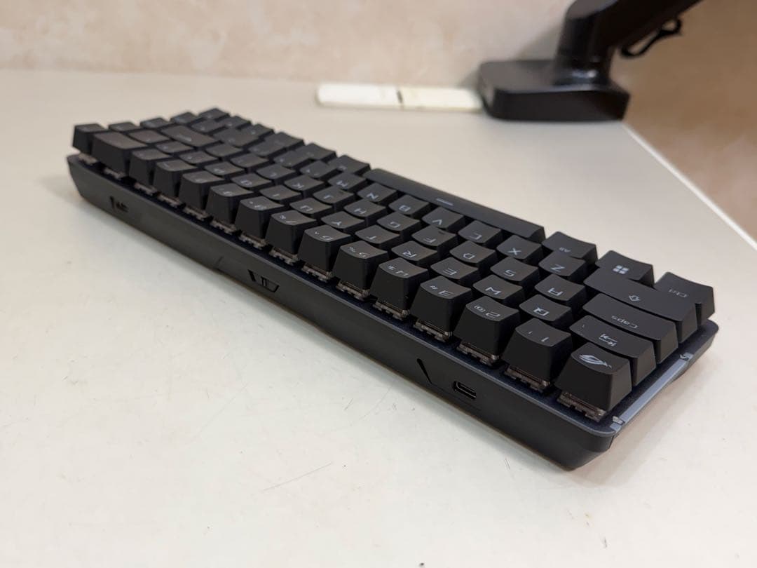 ASUS M602 ROG FALCHION ACE／NXRD／BLKキーボード