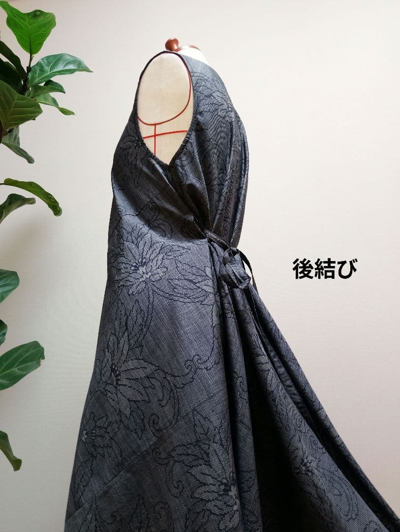 着物リメイク☆大島紬フレアーワンピース☆グレー花柄正絹☆ストールリボン2本付き
