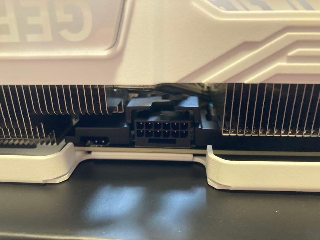 グラフィックボード・グラボ・ビデオカード PALIT GAMINGPRO White RTX 4070 Ti SUPER