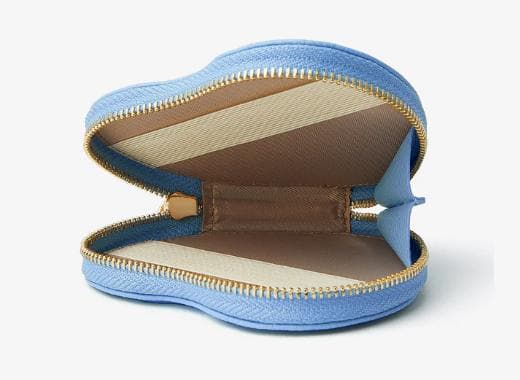 【iPhone 13 Pro 用】CUSTYPE ハートデザインキット ブルー