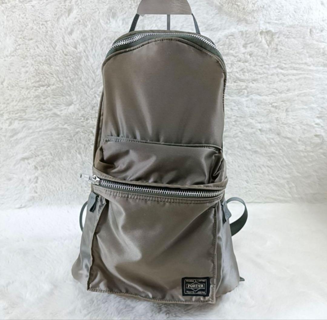 美品　シルバーporterタンカーリュック