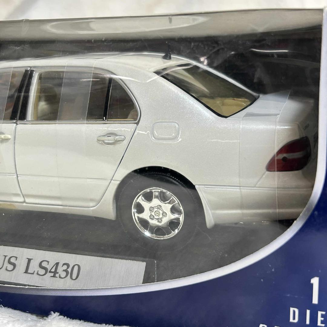 ミニカー 1/18 Motormax 2003 LEXUS LS430