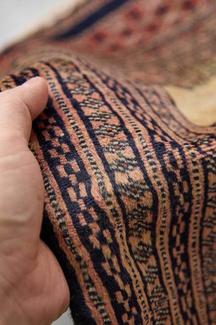 ヴィンテージラグ　トライバルラグ　パキスタン産（92×62cm）ベージュ　紺　茶