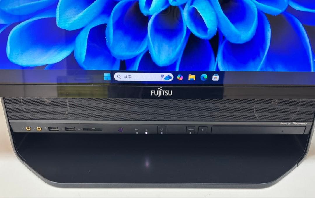 【大画面27型】富士通 Core i7 / 16GB / SSD512GB