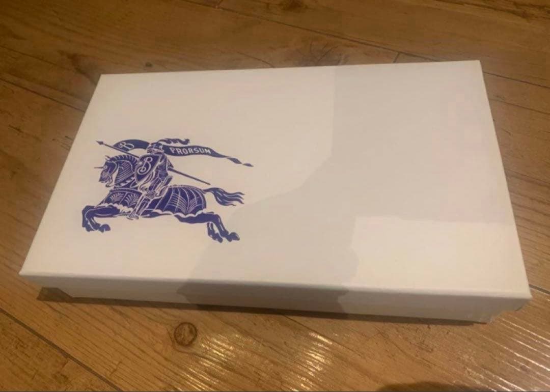 ★バーバリー BURBERRY 財布 ラウンドファスナー　長財布★