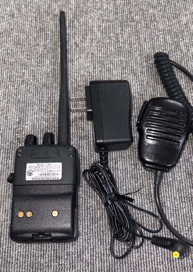 トランシーバー VX-5
