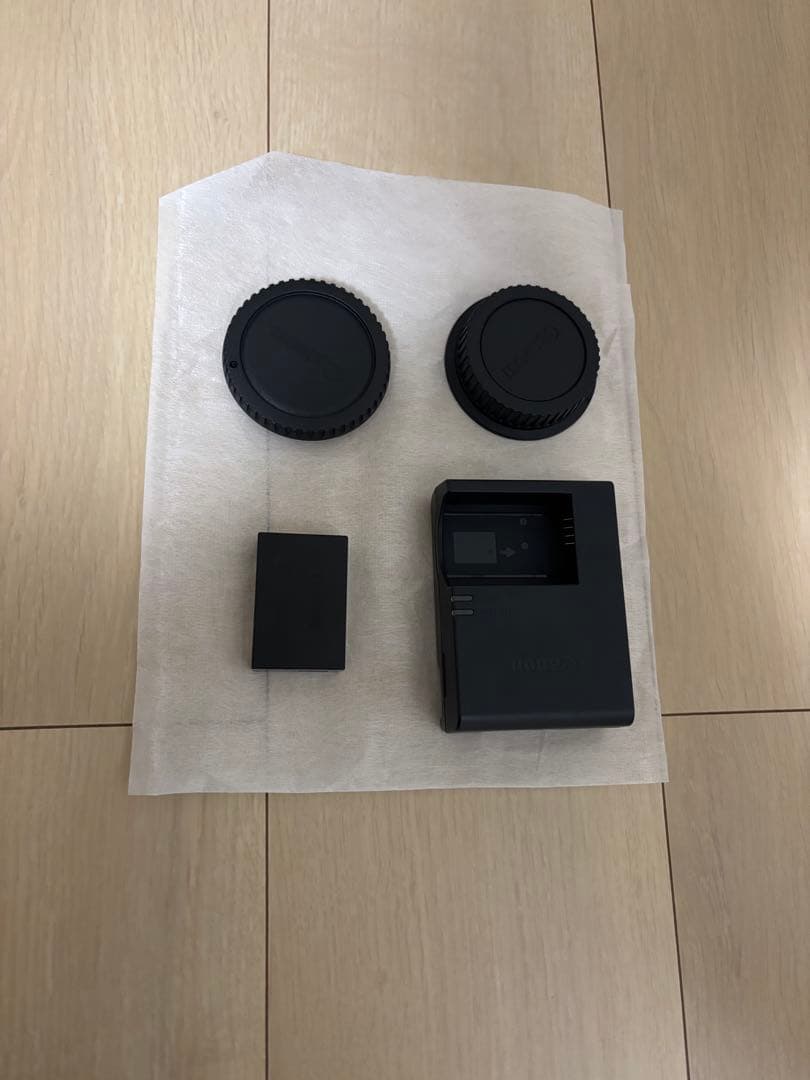 Canon EOS Kiss X9 ズームレンズキット　一眼レフ