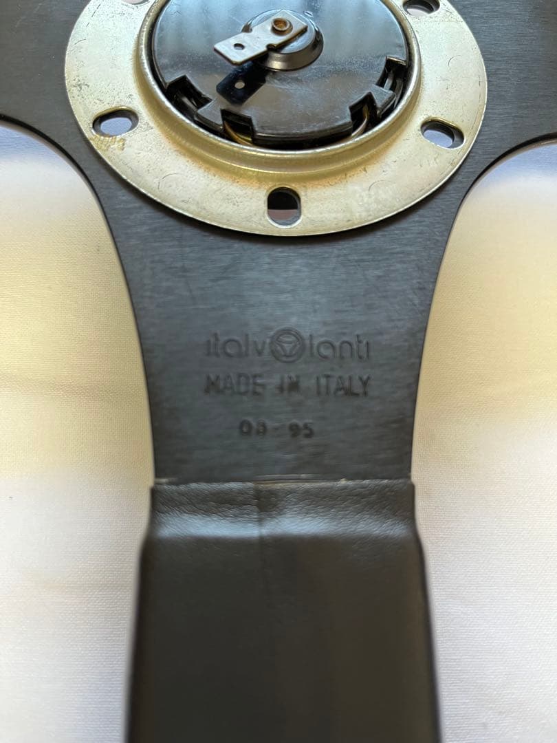 italvolanti IMOLA R ステアリング