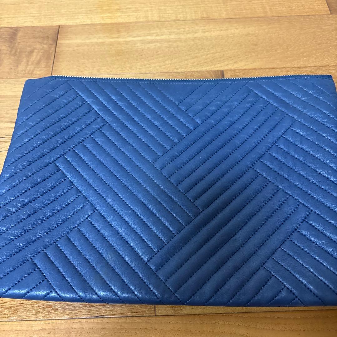 CHANEL ネイビー キルティング クラッチバッグ