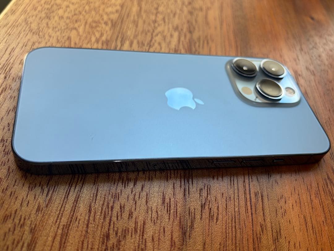 海外版 iPhone 13 pro 128GB 本体 バッテリー77%