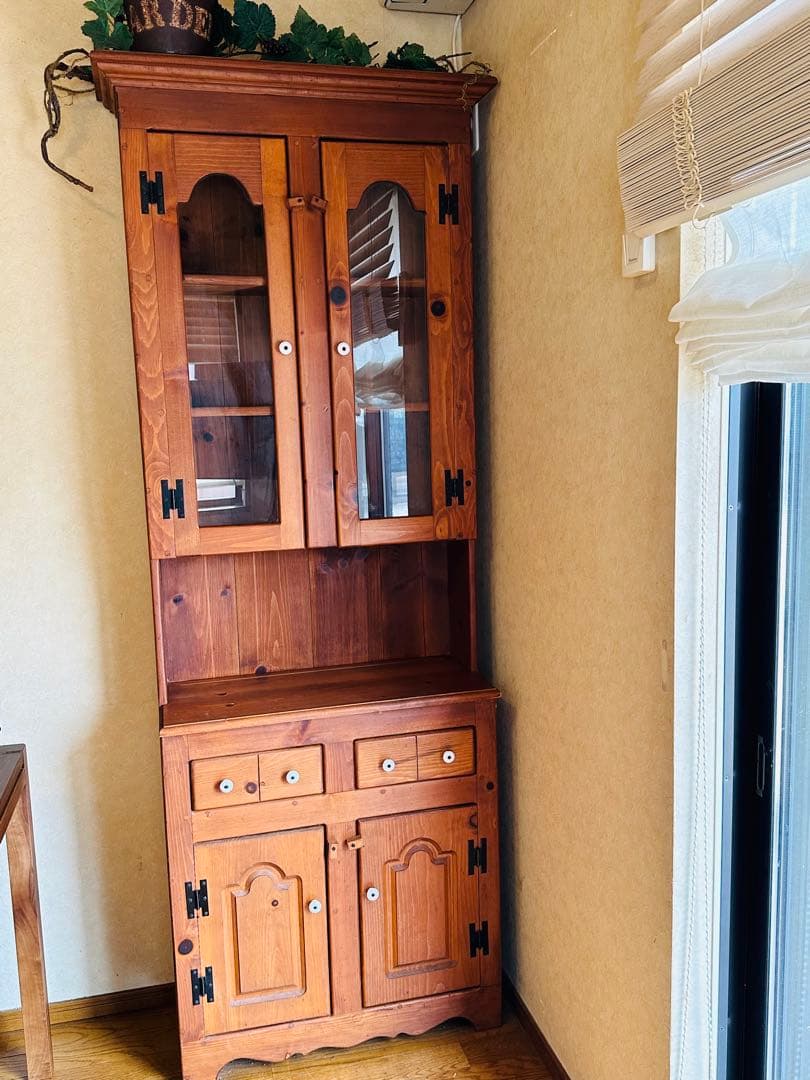 アントステラのカップボード