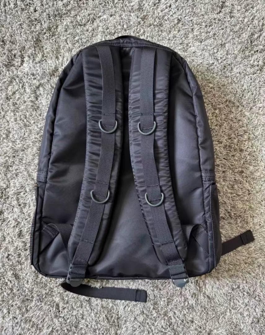porter 黒のバックパック