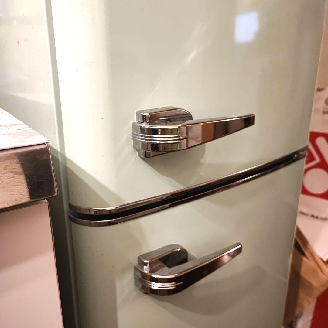 アイリスオーヤマ　レトロ冷凍冷蔵庫 130L　2024年式