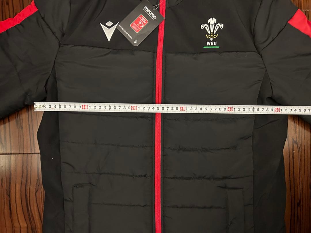 【新品未使用】Macronラグビー　ウェールズ代表　トラベルコート 海外Ｍ