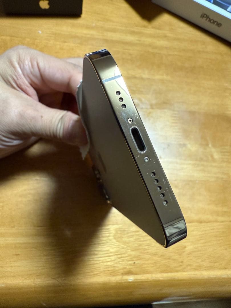 iPhone13pro 1TB ゴールド　美品　＋オマケ