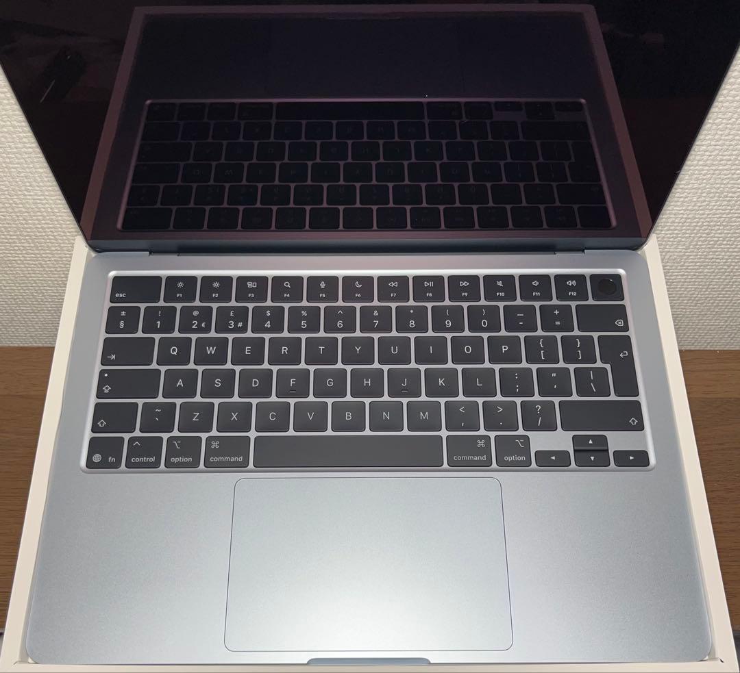 MacBook本体 M4 MacBook Air (16/512GB) UK