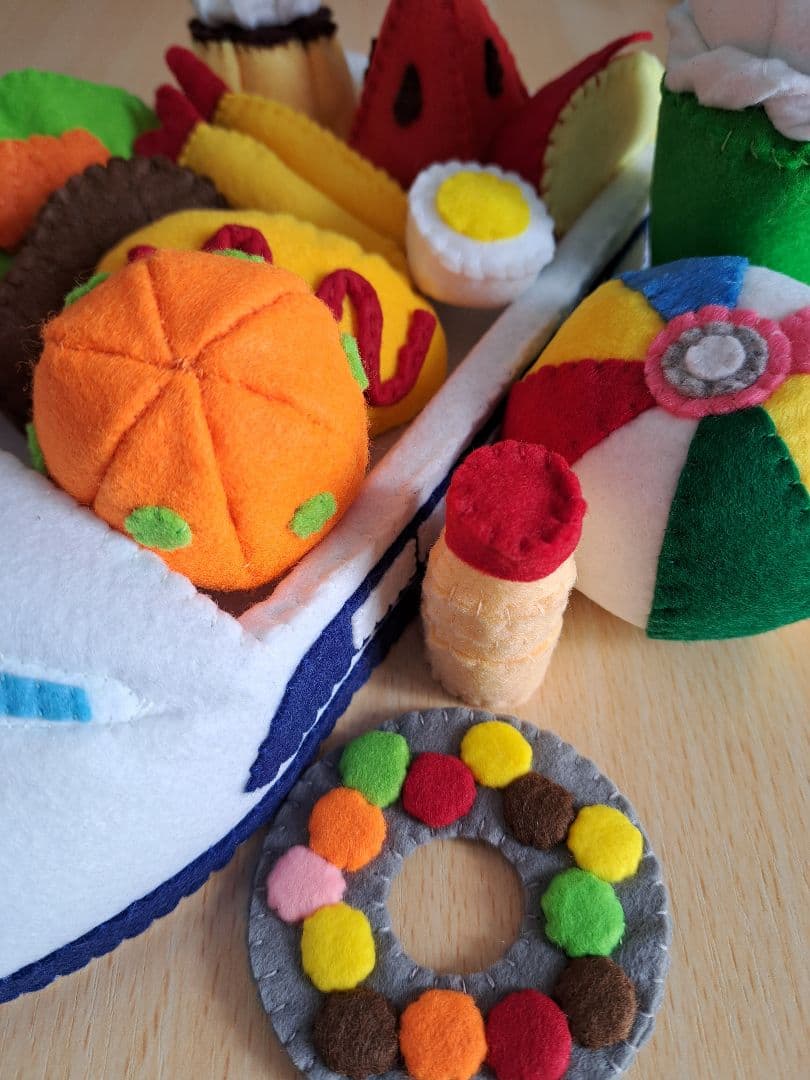 フェルト　おままごと　新幹線お子さまランチセット　パン　ピザ