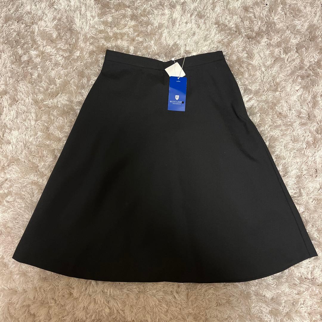 バーバリーブルーレーベル　スカート2枚付き(1枚タグ付き新品)