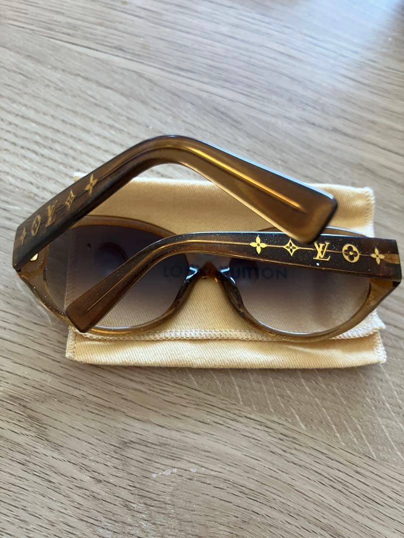 Louis Vuitton ブラウン サングラス ケース付きZ0032E