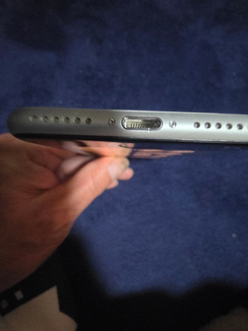 Apple iPhone SE2 128g SIMフリー ホワイト 本体