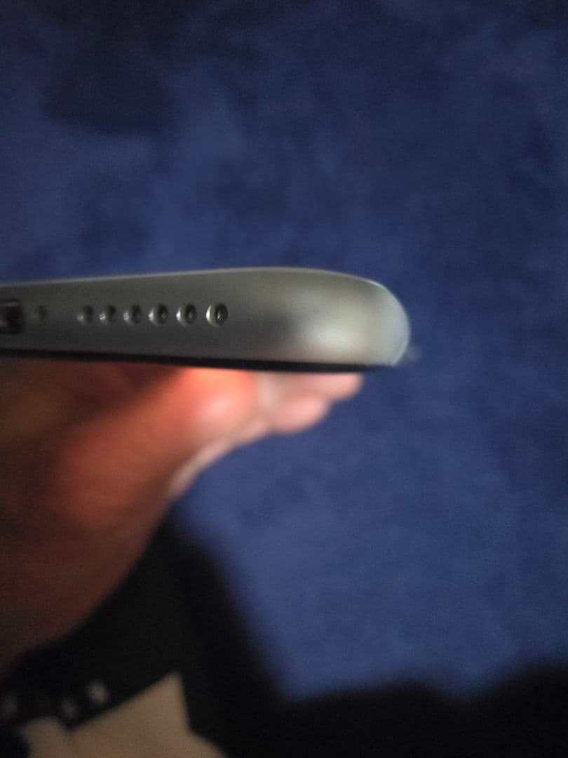 Apple iPhone SE2 128g SIMフリー ホワイト 本体