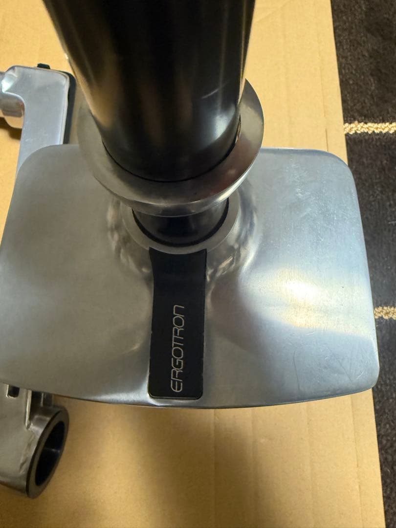 Ergotron LX DeskMount LCDArm シルバーモニターアーム