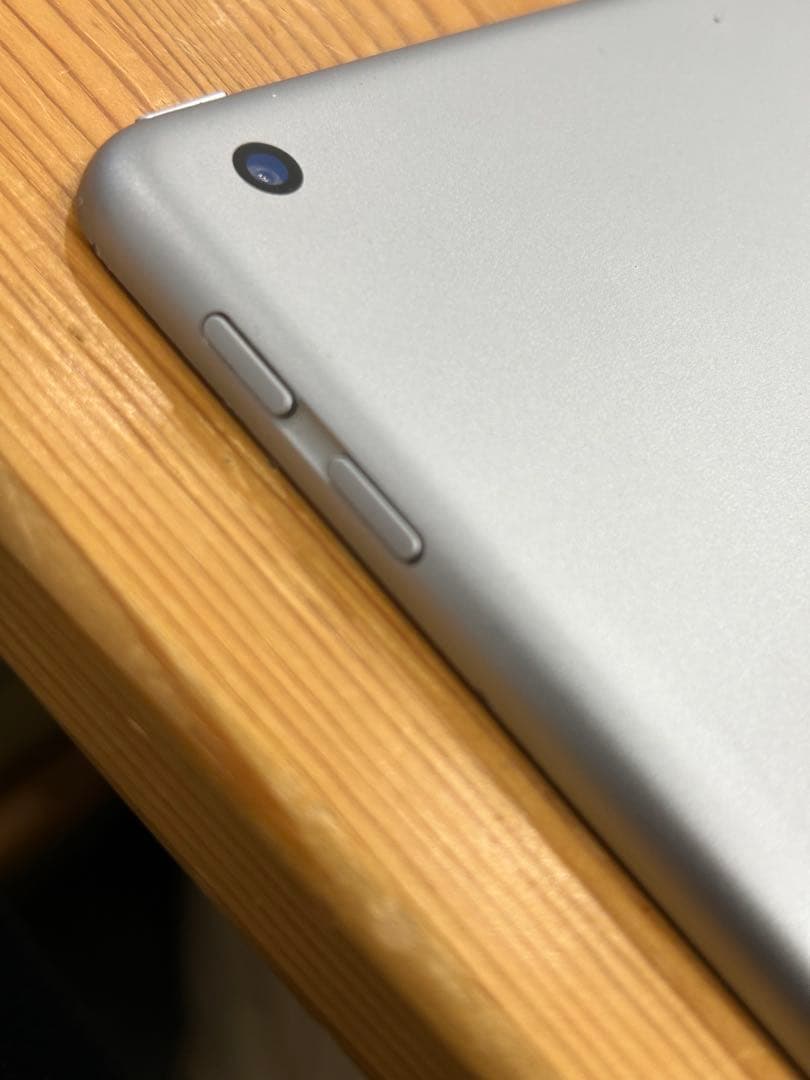 aPoro iPad 第6世代　32GB Wi-Fiモデル スペースグレイ