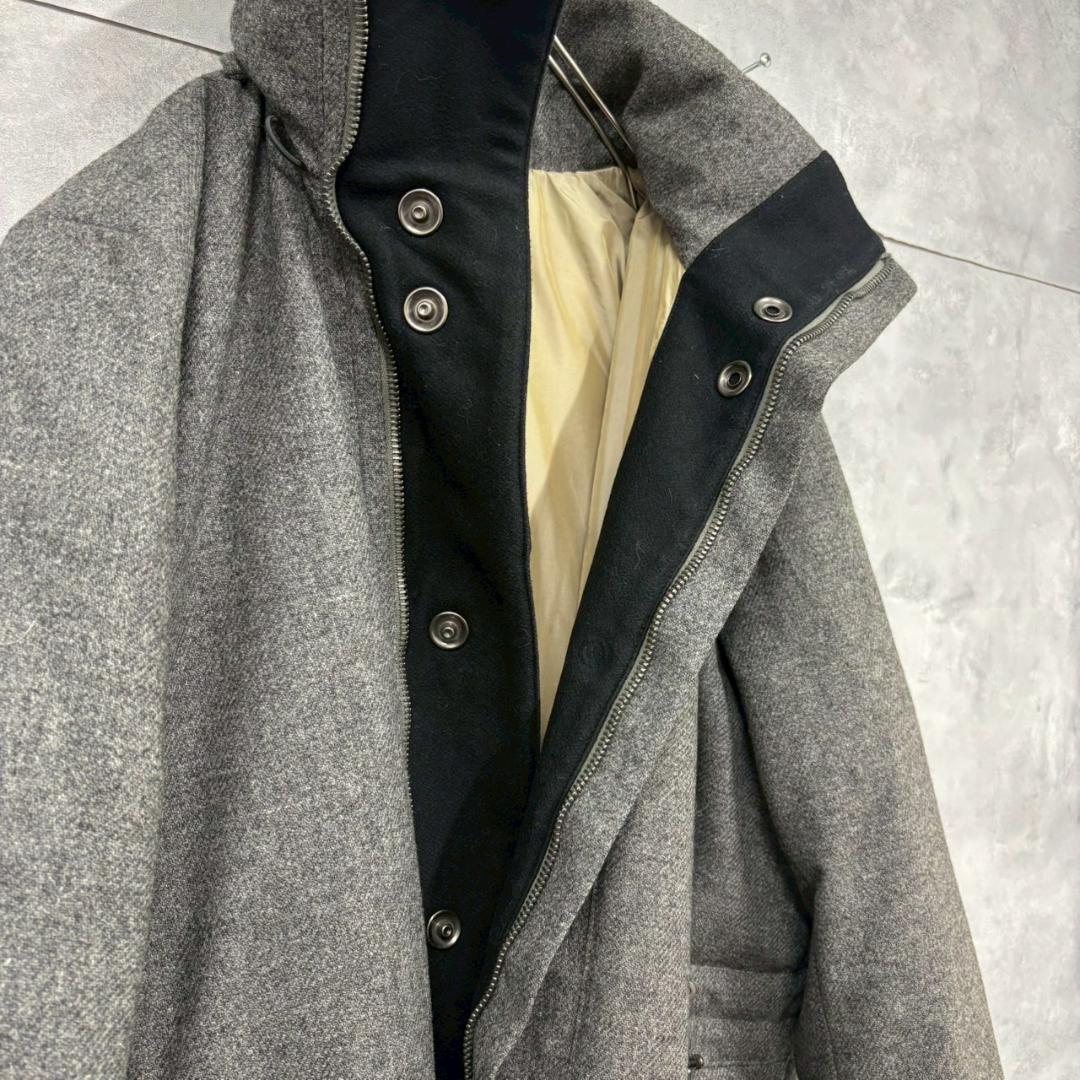 MONCLER モンクレール　グレー ダウンコート N2285