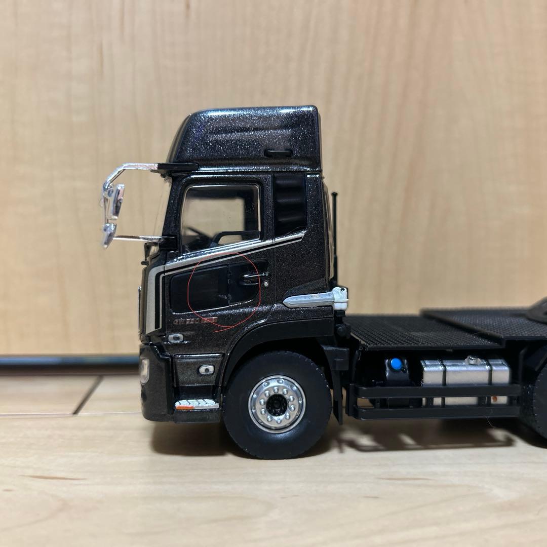 h*e様 UDトラックス　クオン　トラレーラーヘッド 1/43 非売品　ラスト1