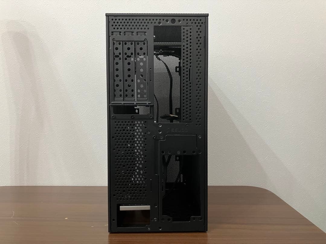 SSUPD Meshroom S PCI5 BK itx ケース