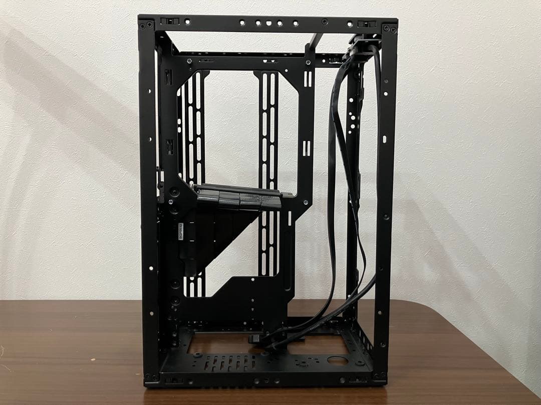 SSUPD Meshroom S PCI5 BK itx ケース