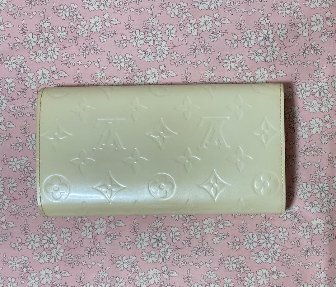 ルイヴィトン　モノグラムヴェルニ　長財布