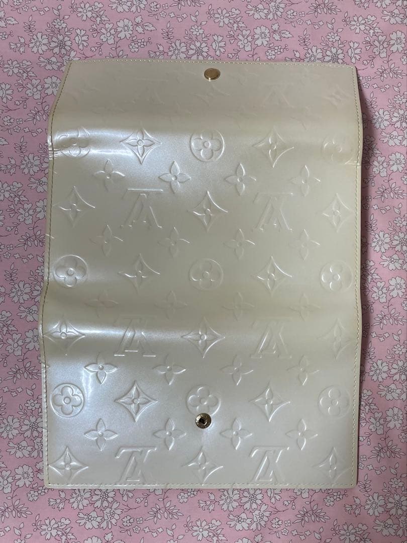 ルイヴィトン　モノグラムヴェルニ　長財布